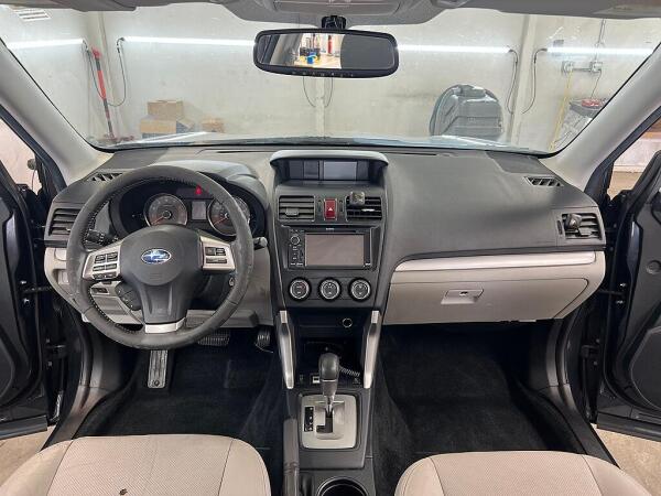 The SUV's dash after it has had an interior detailing service by Andy's Autowash